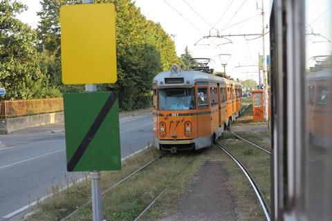 it-milano-limbiate-tram-CJ-3660