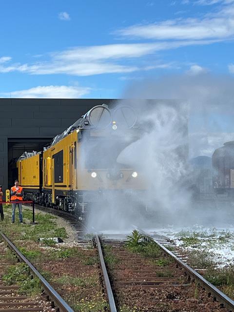 OeBB Stadler Servicejet rescue train (Photo OeBB) (2)