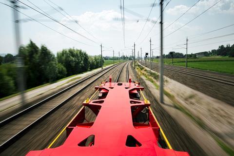 at-oebb-TransANT-wagon-surface