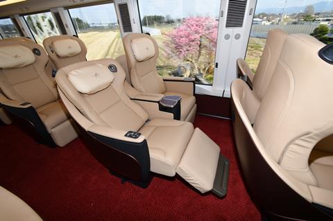 jp-kintetsu-Hinotori-premium-seat-AN