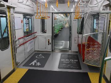 Kyoto Municipal Subway Series 20 train interior views