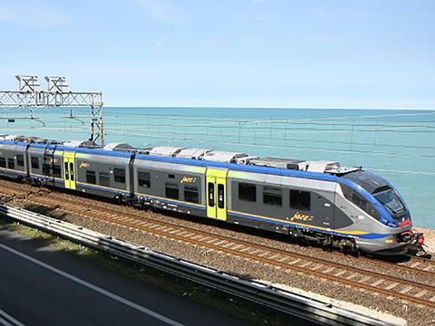 tn_it-trenitalia-alstom-jazz-alstom_01.jpg  tn_it-trenitalia-hitachi-rock-bacic1_01.jpg  tn_it-trenitalia-atr220-dmu_03.jpg