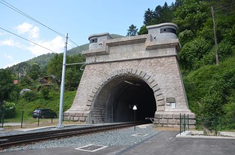 Karawanks tunnel (Photo Toma Bacic) (15)