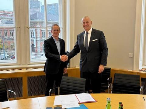 László Horváth, Chairman of the Board of CER Cargo Group and Thomas Gruber, Managing Director of WLC