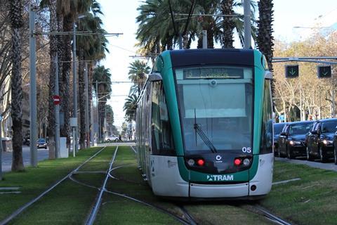 Barcelona tram (Photo: Benjámin Zelki)