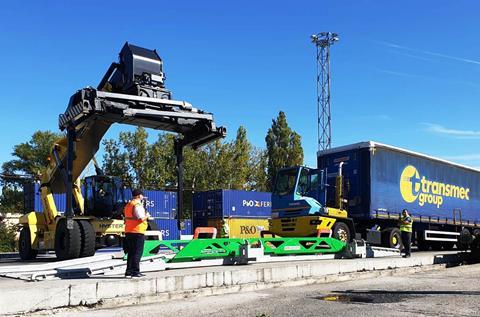 ro-Terminal Oradea_Handling with the Nikrasa-System