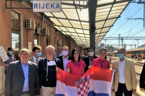 The service is aimed at Czech, Slovak and Hungarian holidaymakers, with RegioJet providing guaranteed bus transfers to 30 tourist destinations on the Croatian coast.