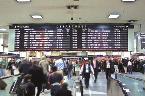 tn_us-NYP-Penn-Station-concourse-Amtrak_01.jpg