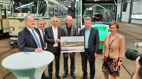 Magdeburg tram contract signing