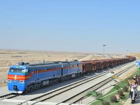 Cross-border link on the route from Termez to Bokhtar (Qurghonteppa) (Photo: UTY).