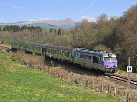 tn_fr-Intercites_train_Clermont-Ferrand_-_Bordeaux-CMasse_01.jpg