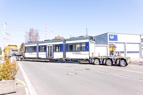 Limmattalbahn light rail vehicle delivered (1)