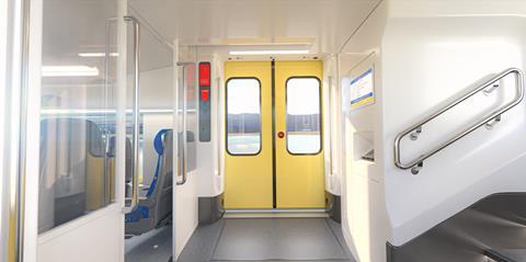 de LNVG Alstom EMU seating area and door