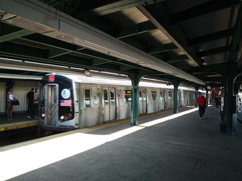 us New York Subway L Canarsie (2)