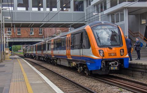 gb-London Overground Class 710 EMU (Bombardier Transportation)