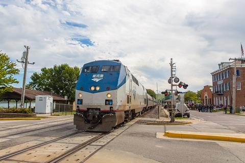 us-Missouri-River-Runner-near-Hermann_Photog-CGomez_Sep-18-2016_Amtrak