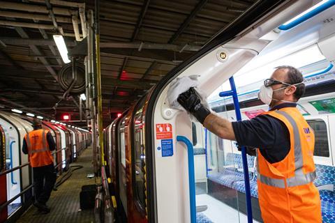  Cleaning a London Undergorund train (Photo: TfL)