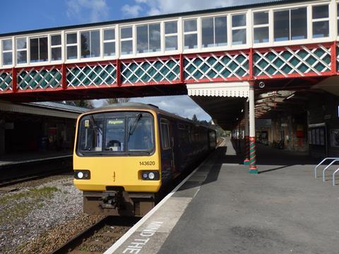 GWR Class 143.