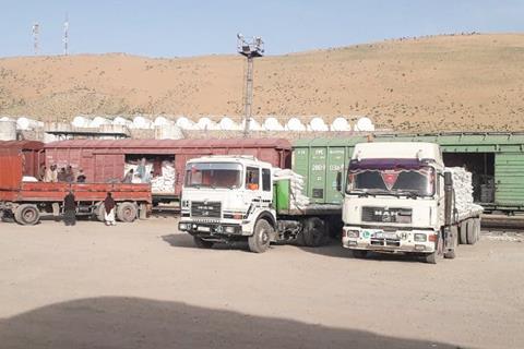 Freight train and lorries (Photo: AfRA)