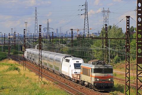es-rielsfera-TGV-Pantin-2-ChMasse