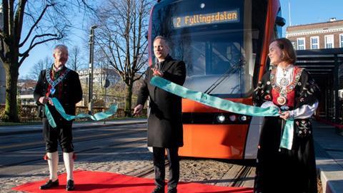 no-Bergen-bybanen-Line-2-ribbon-cutting-AMB