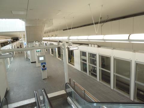 fr-Paris metro Line 4 extension opens-J Anne (8)