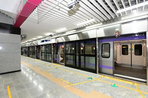 in-kolkata-Phoolbagan-firsttrain