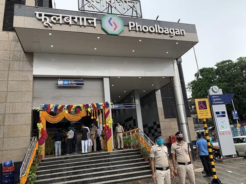 in-kolkata-Phoolbagan-entrance