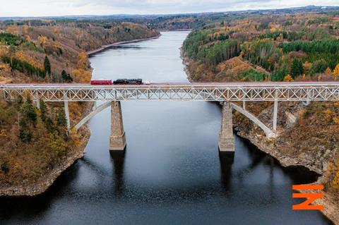 Orlik bridge load testing underway (Photo SŽ)