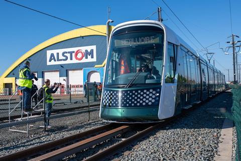 Nantes Alstom Citadis tram launch-NM-RCP (5)