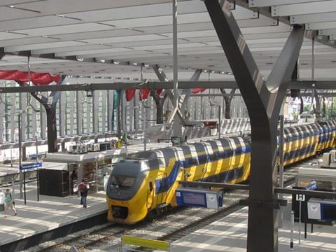 tn_nl-ns-emu-doubledeck-rotterdamcentraal.jpg