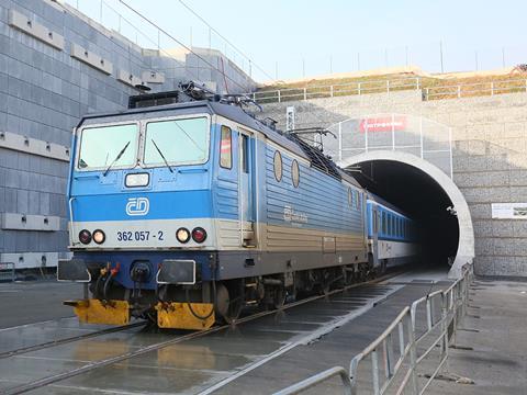 The first regular passenger service to use the Czech Republic’s longest railway tunnel was the Ex555 from Cheb to Plzen and Praha on November 16 (Photo: CD).