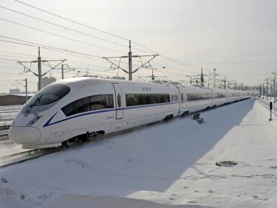China has been steadily expanding the reach of its high speed passenger and mixed-traffic network across the north of the country, where operating conditions can be challenging in winter.