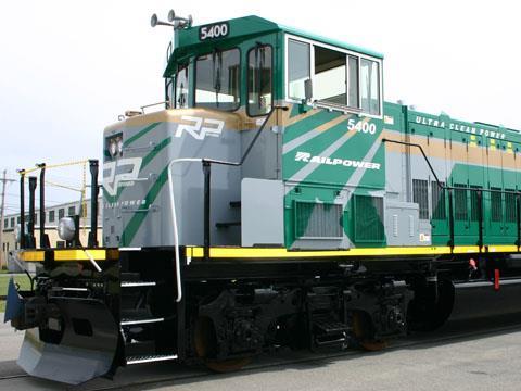 Genset locomotive (Photo David Lustig).