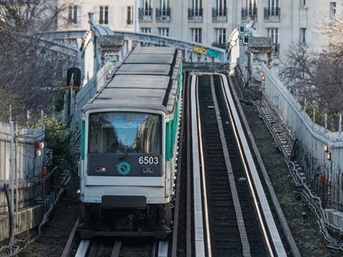 The MP89 trainsets being cascaded from Line 4 will replace the MP73 sets currently operating on Line 6. (Photo: DXR/Wikimedia Commons)