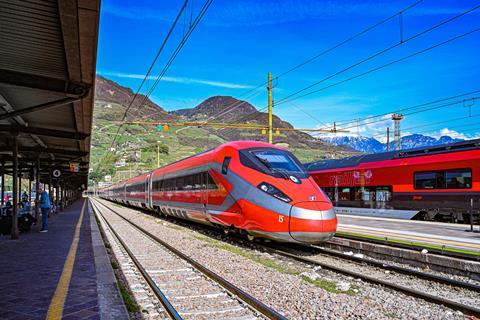 Trenitalia Frecciarossa ETR1000 in Bozen (Photo Deutsche Bahn AG, Dirk Wittmann)