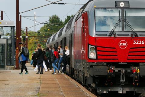 DSB train hauled by Vectron (Photo: Jens Hasse/Chili Foto/DSB)