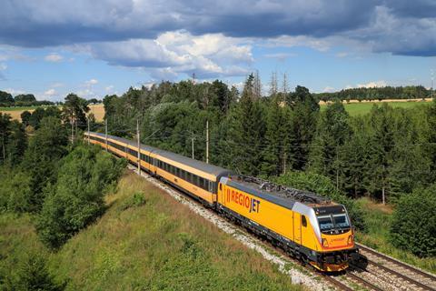 RegioJet_Traxx_MS3_Locomotives_2