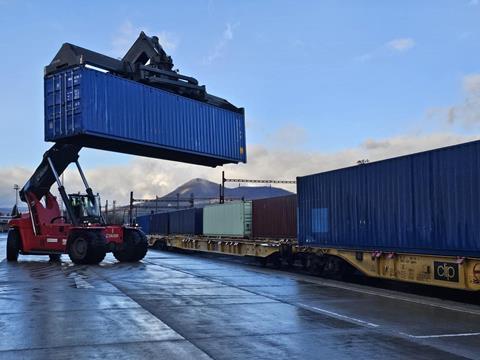 Loading of containers in Mlada Bolislav (Photo Nurminen Logistics)