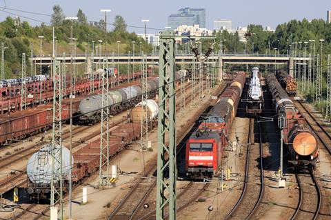 DB Cargo train (Photo: DB).