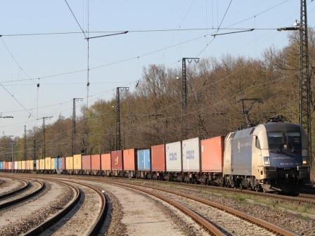 tn_de-container-train-piplack.jpg