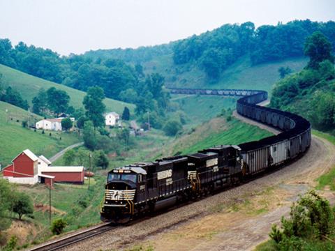tn_us-ns-coal-train.jpg
