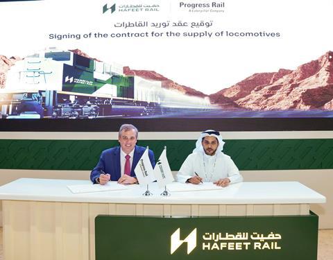 UAE to Oman railway project promoter Hafeet Rail has awarded Progress Rail a contact to supply 27 EMD SD70ACS diesel locomotives.