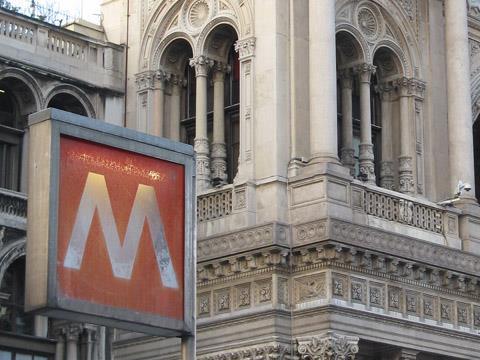 tn_it-milano-metro-sign_02.jpg