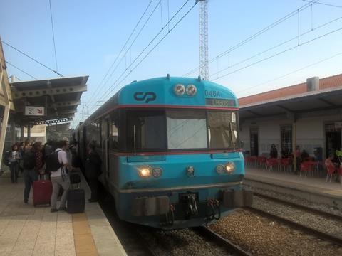 The electrification project would extend wires along the coastal Algarve Line, complementing the existing electrification between Tunes and Faro. Photo: Andre Pires