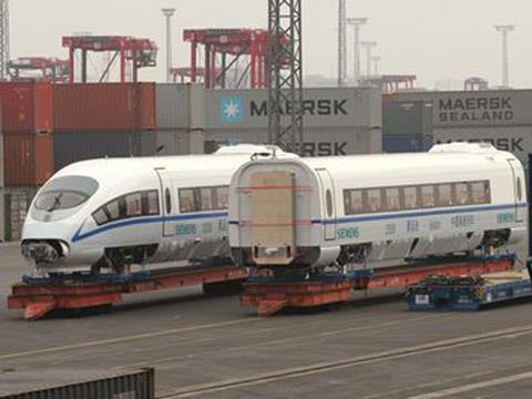 tn_cn-crh3-velaro-bremerhaven-dock.jpg