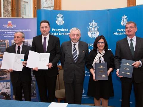 tn_pl-krakow_tram_contract_signing_1.jpg