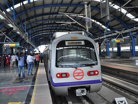 tn_in-delhi-metro-line6-violet-train_01.jpg