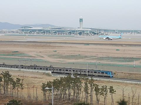 kr-arex_airport.jpg