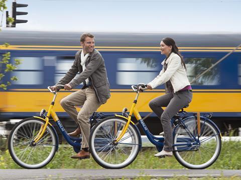 tn_nl-ns-train-cyclists-abellio.jpg
